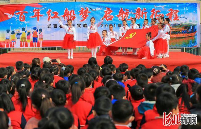 青海湖北岸:生态环境治理加快实施 物种数量稳中有增